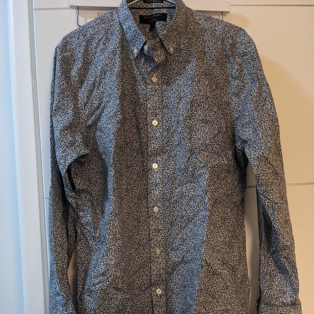 Banana Republic Button Up